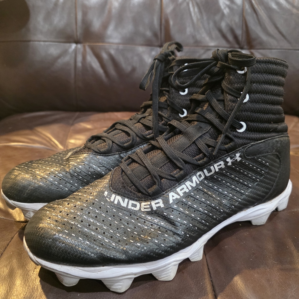 Under Armour Black Football Cleats